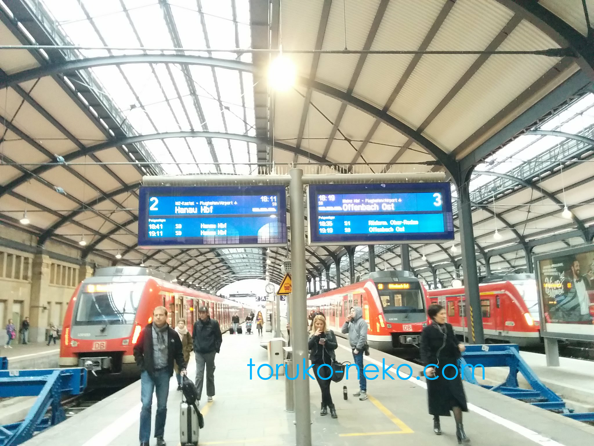 ドイツ フランクフルトの鉄道 Wiesbaden Hbf