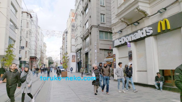 コロナウイルス感染症トルコ イスタンブール イスティクラル通り 閑散 画像 写真 感染者